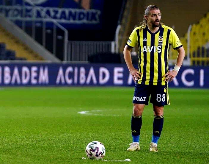 Caner Erkin, profesyonel futbol kariyerini noktaladı