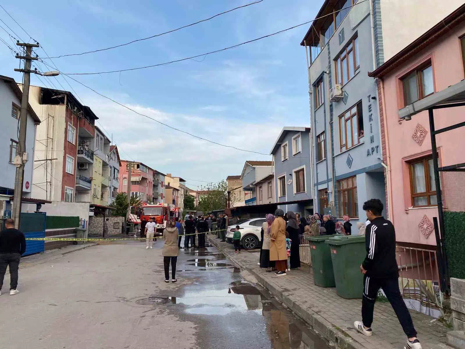 Çatı katında çıkan yangın yürekleri ağza getirdi