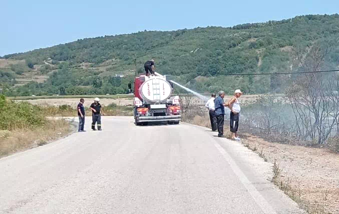Çaycuma’da çalılık alanda yangın çıktı