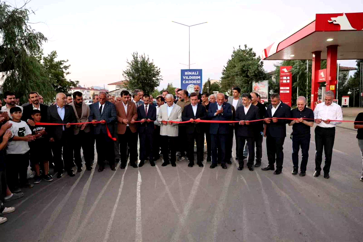 Çayırlı’da Binali Yıldırım Caddesi hizmete açıldı