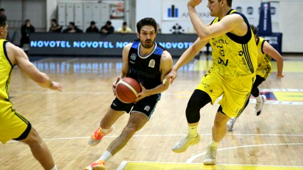 Çayırova Belediyesi, Fenerbahçe Koleji’ni yendi