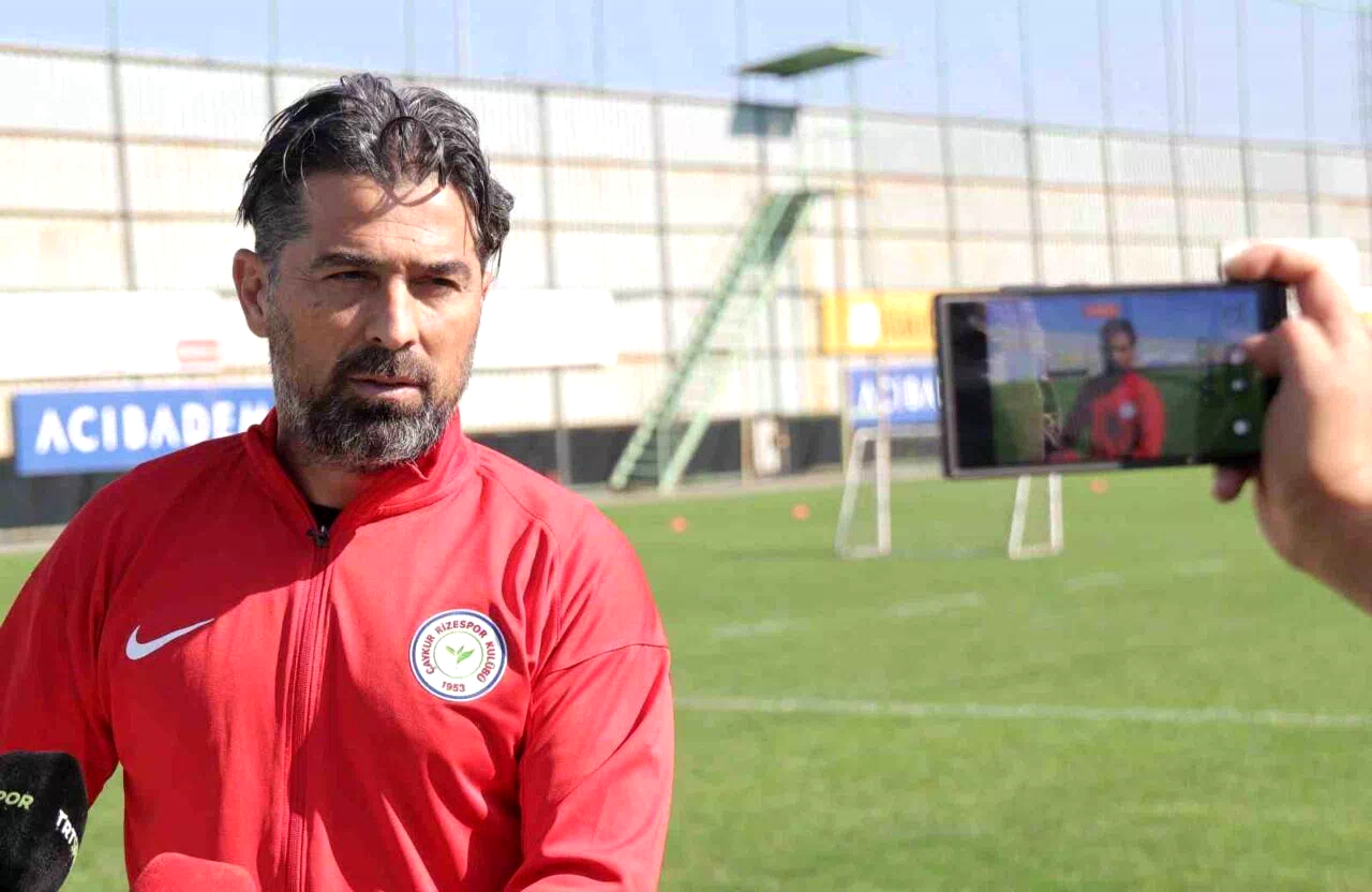Çaykur Rizespor’da İlhan Palut’un sözleşmesi uzatıldı