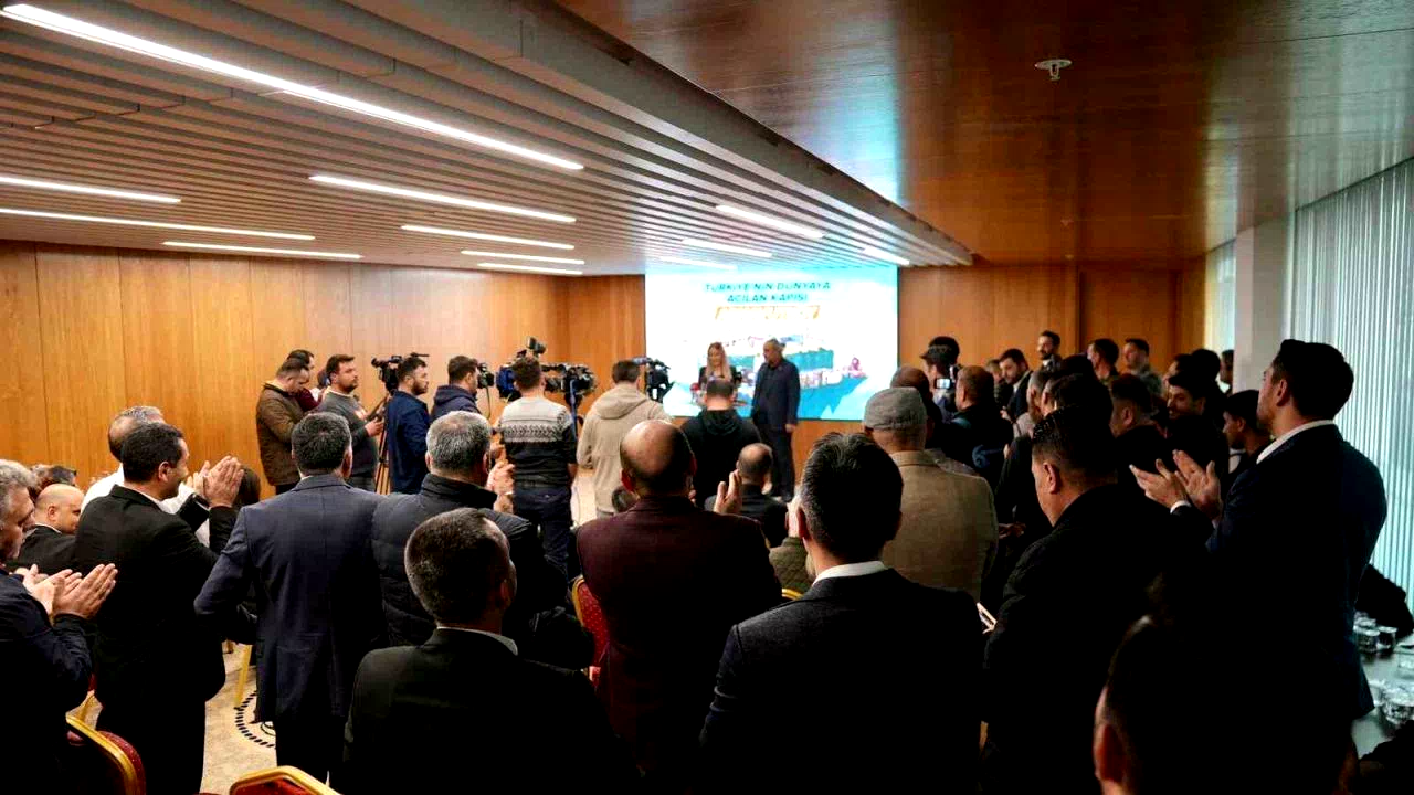 CHP Arnavutköy’de istifa depremi: 2 meclis üyesi ve 100 partili CHP’den istifa etti