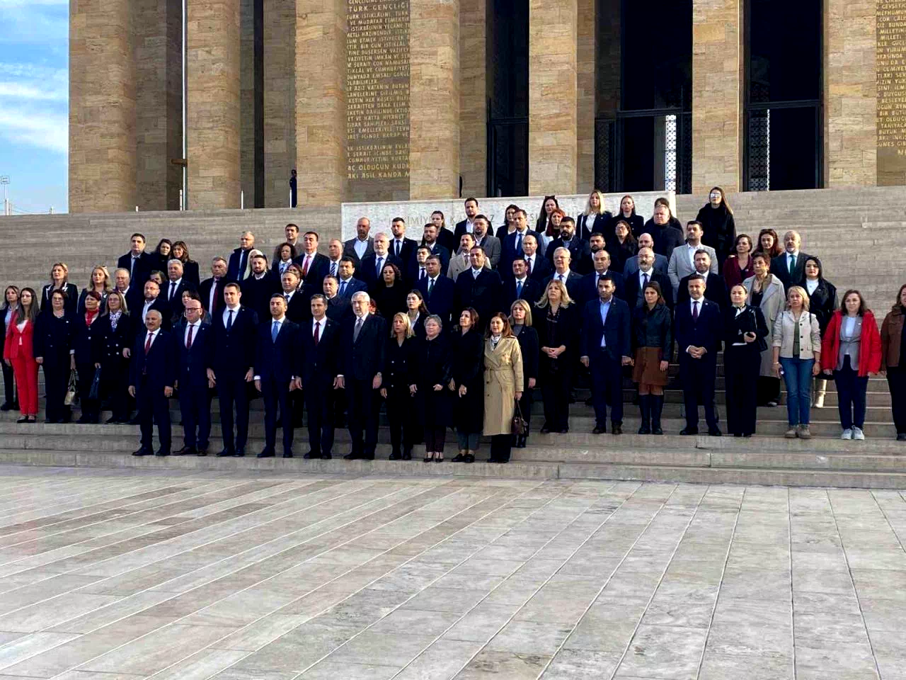 CHP’den 39. Olağan Kurultay öncesi Anıtkabir’e ziyaret