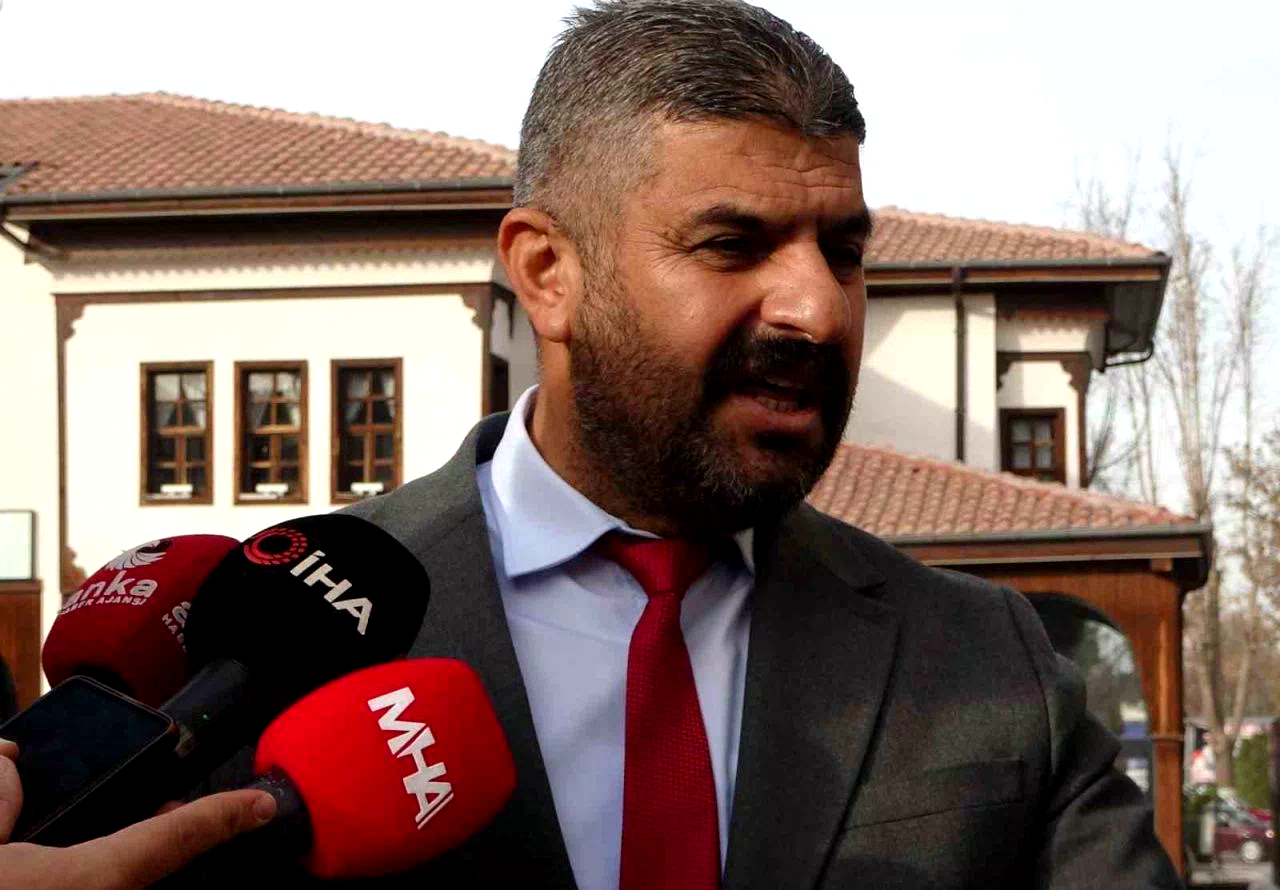 CHP’den istifa eden meclis üyesinden CHP’li belediyeye suçlama