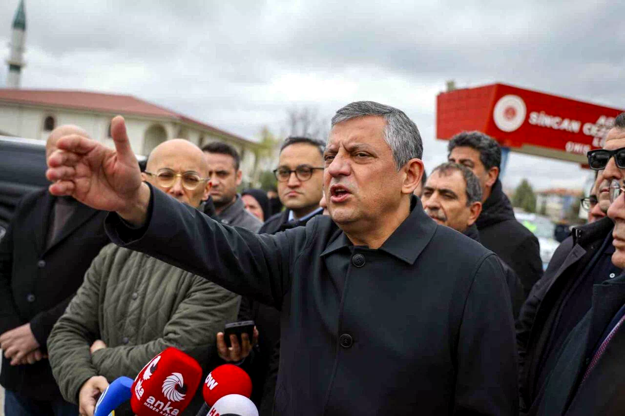 CHP Genel Başkanı Özel: “Erdoğan’ın karşısında CHP’nin adayı yüzde 60’ın altında oy alırsa iktidara gelsek bile başarısızlık sayacağım”
