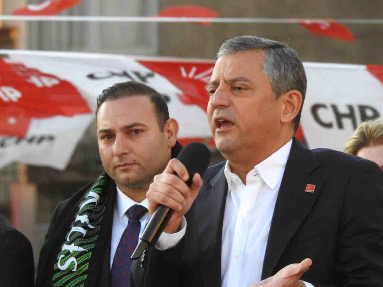 CHP Genel Başkanı Özel: “İktidarı değiştireceğiz, vizesiz Avrupa getireceğiz”