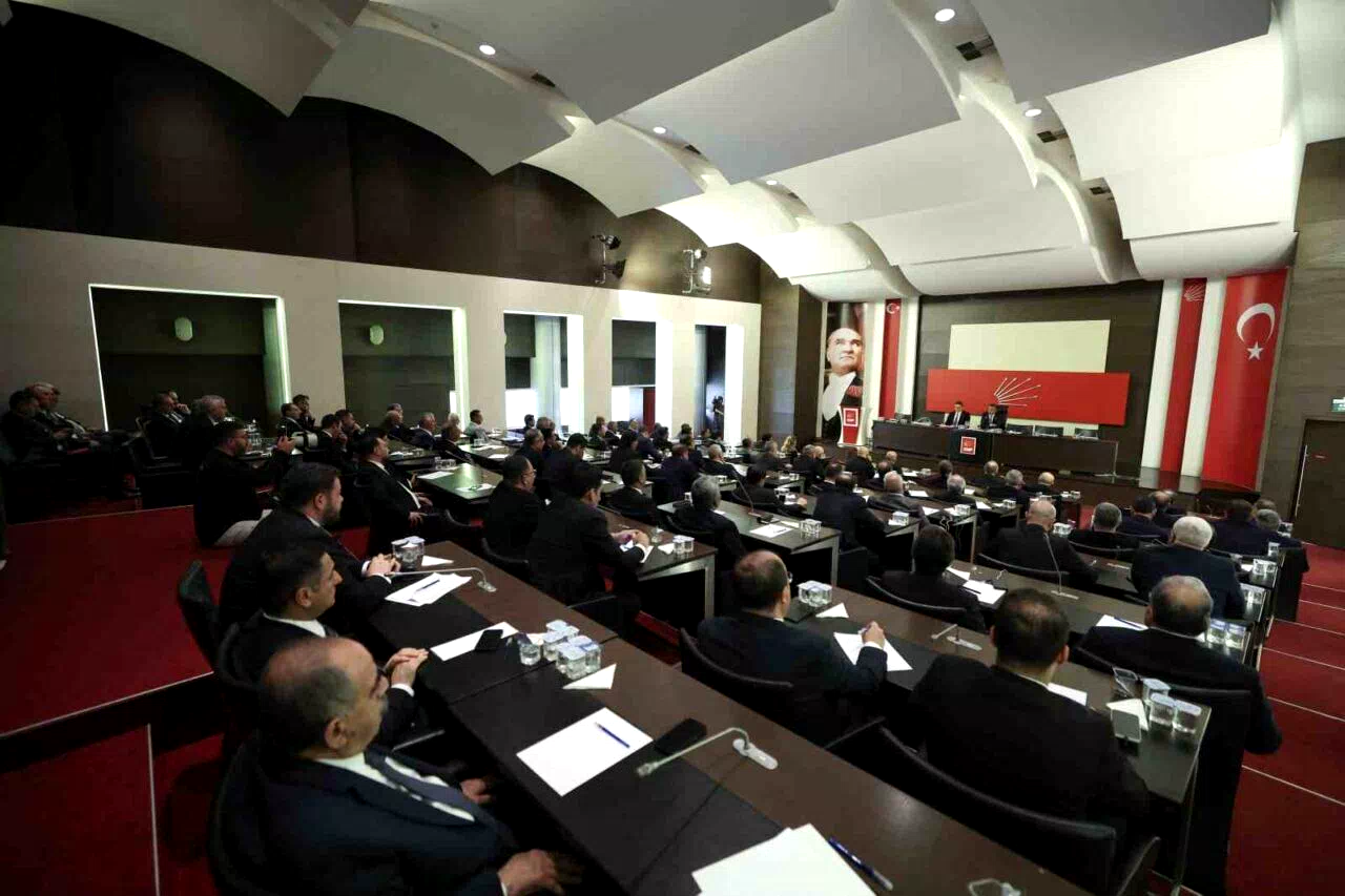 CHP Genel Başkanı Özel, il başkanları toplantısına başkanlık etti