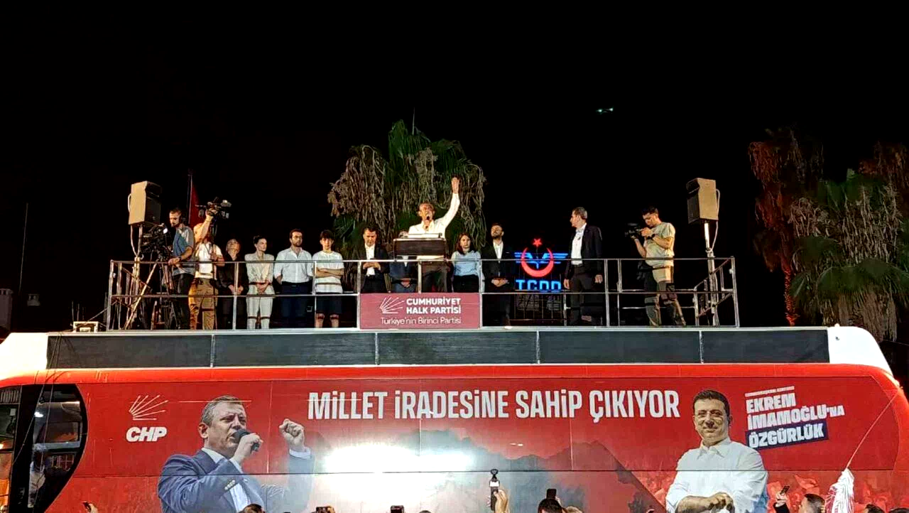 CHP Genel Başkanı Özel: “Mecliste kanun teklifimiz var, yargılamaları TRT’den yayınlayın”