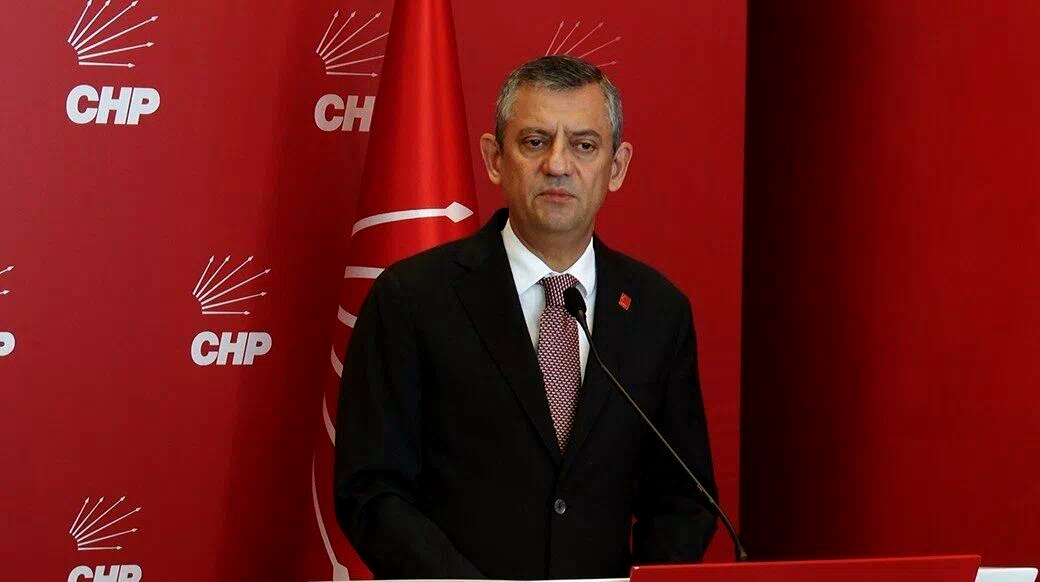 CHP Genel Başkanı Özel, Zafer Partisi Genel Başkanı Özdağ’la görüştü