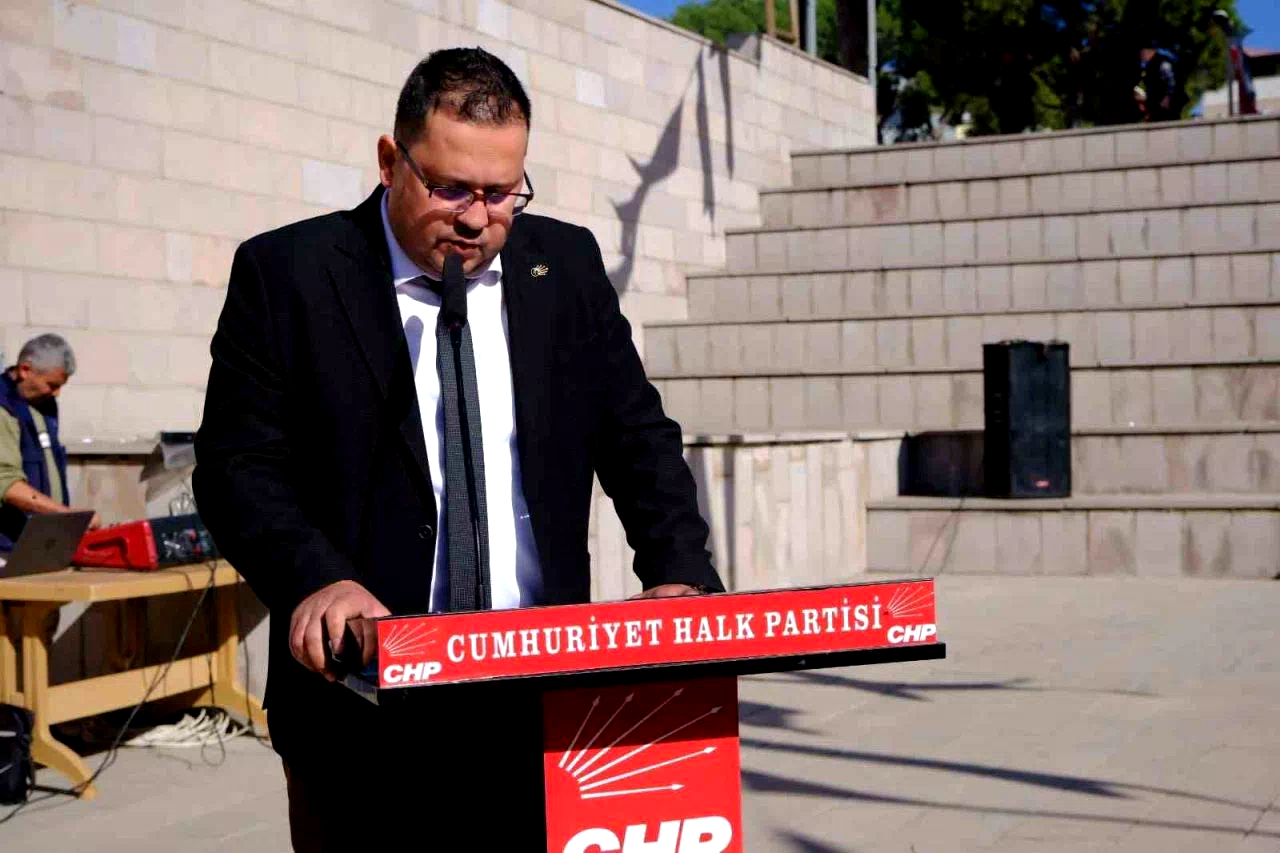 CHP Kuyucak İlçe başkanı görevden alındığını duyurdu