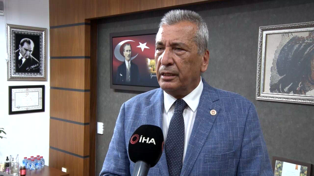 CHP’li Öztürkmen: “Parti kasasından bazı televizyon kanallarına, gazetelere sosyal medya hesaplarına 755 milyon TL civarında ödeme yapılmış”