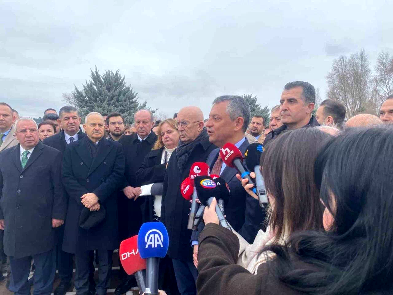 CHP’nin eski Genel Başkanı Deniz Baykal mezarı başında anıldı