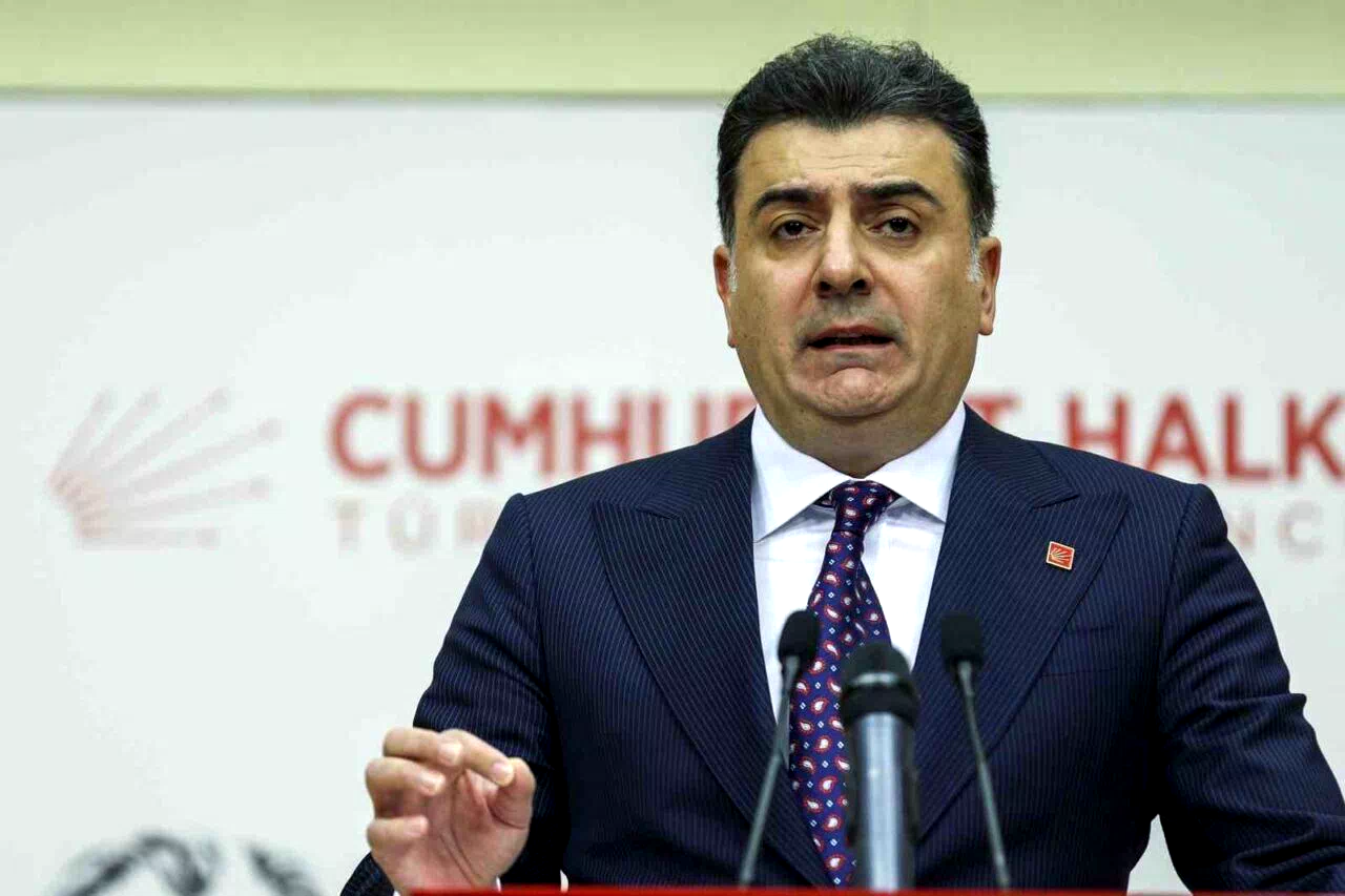CHP Sözcüsü Emre: “Burcu Köksal’ı kesin ihraç talebiyle tedbirli olarak disipline sevk ettik”