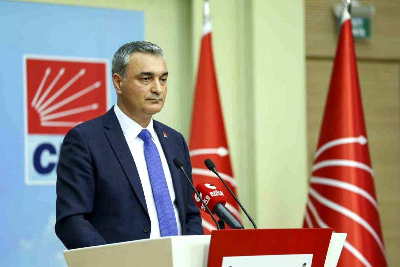 CHP Sözcüsü Sarı: “4 il başkanlığımız merkez ilçelerle beraber görevden alındı”