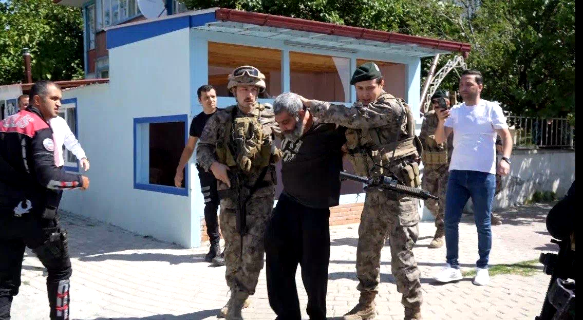 Cinayet zanlısı tutuklandı