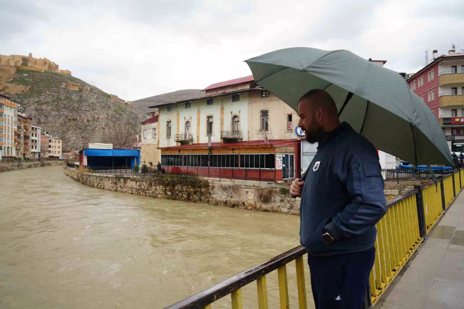Çoruh Nehri Taşmaya Başladı