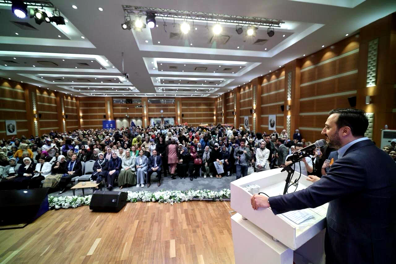 Cumhurbaşkanı Erdoğan, AK Parti İstanbul İl Kadın Kolları Danışma Meclisi’ne telefonla bağlandı