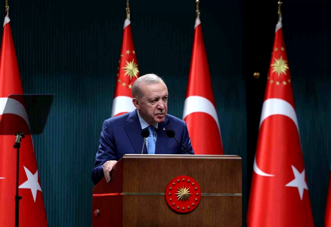 Cumhurbaşkanı Erdoğan: “Demokrasilerde muhalefet en az iktidar kadar mesuliyet sahibidir”