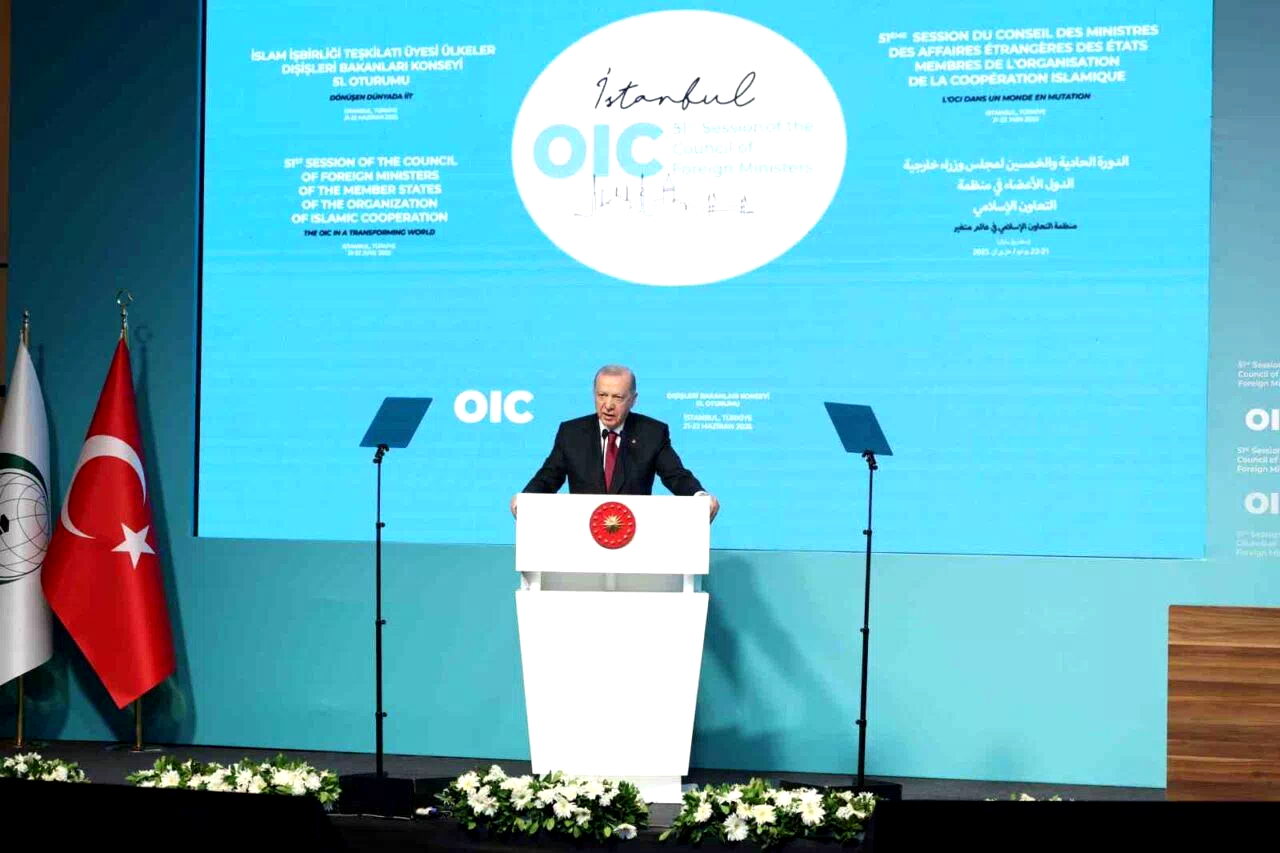 Cumhurbaşkanı Erdoğan: “İsrail’in Gazze, Lübnan, Yemen, Suriye ve son olarak İran’a gerçekleştirdiği saldırıların tanım ve tarifi haydutluktur”