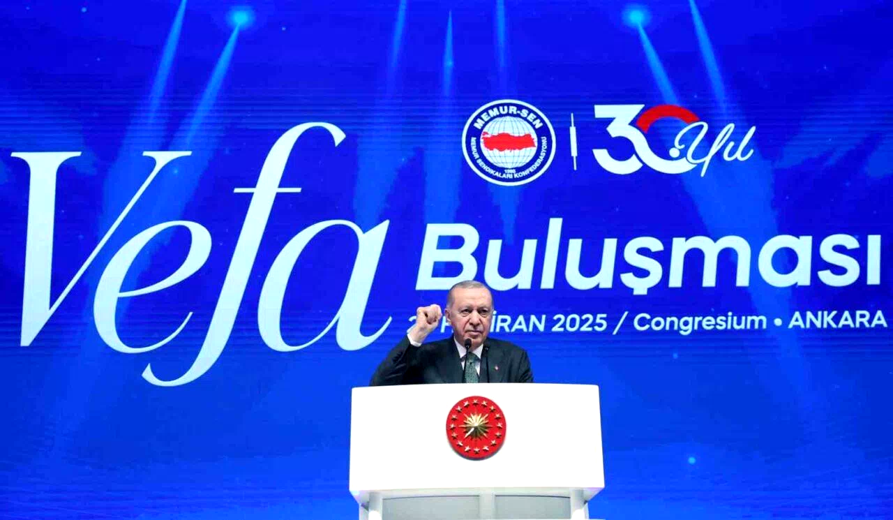 Cumhurbaşkanı Erdoğan: “İsrail ve destekçilerinin, komşumuz İran’a yönelik saldırılarının daha büyük bir felakete dönüşmemesi için yoğun çaba harcıyoruz”