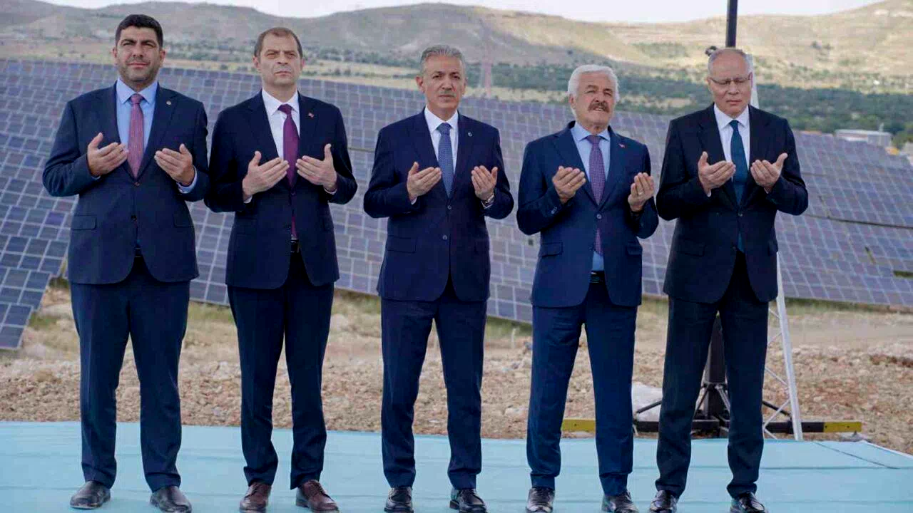 Cumhurbaşkanı Erdoğan, Mardin’deki Artuklu Depolamalı GES açılışına canlı yayınla bağlandı