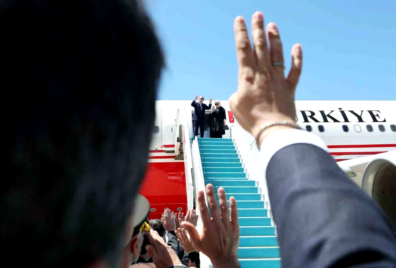 Cumhurbaşkanı Erdoğan, NATO zirvesine katılmak üzere Lahey’e gitti