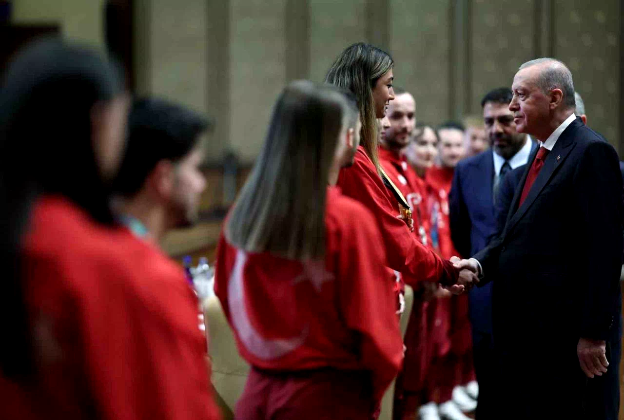 Cumhurbaşkanı Erdoğan: “Sporda da Türkiye Yüzyılı hedeflerimize ulaşmak için büyük bir çaba harcıyoruz”