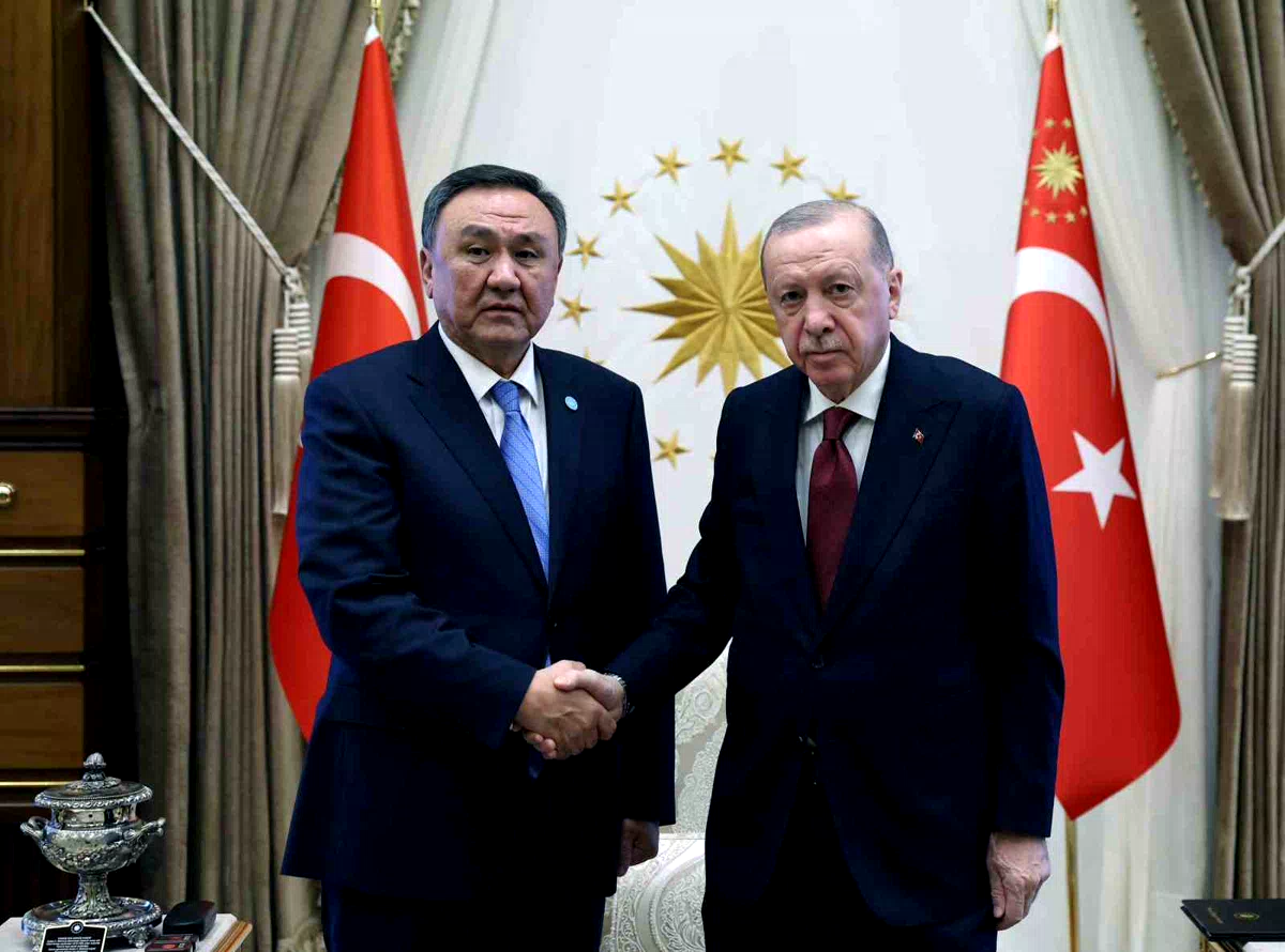 Cumhurbaşkanı Erdoğan, Türk Devletleri Teşkilatı Genel Sekreteri Ömüraliyev’i kabul etti