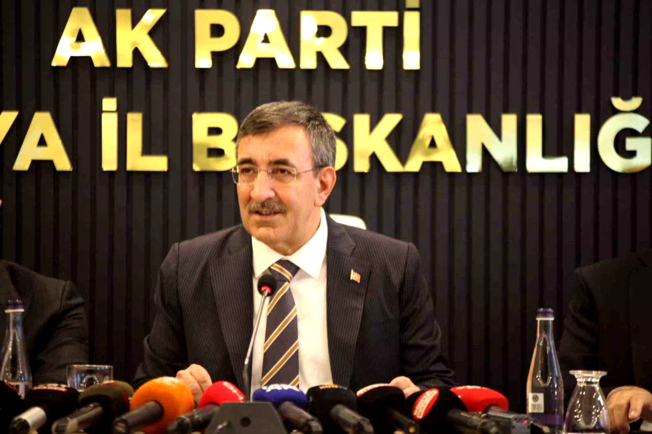 Cumhurbaşkanı Yardımcısı Yılmaz: “AK Partinin rotasını millet çizmiştir, çizmeye devam etmektedir”