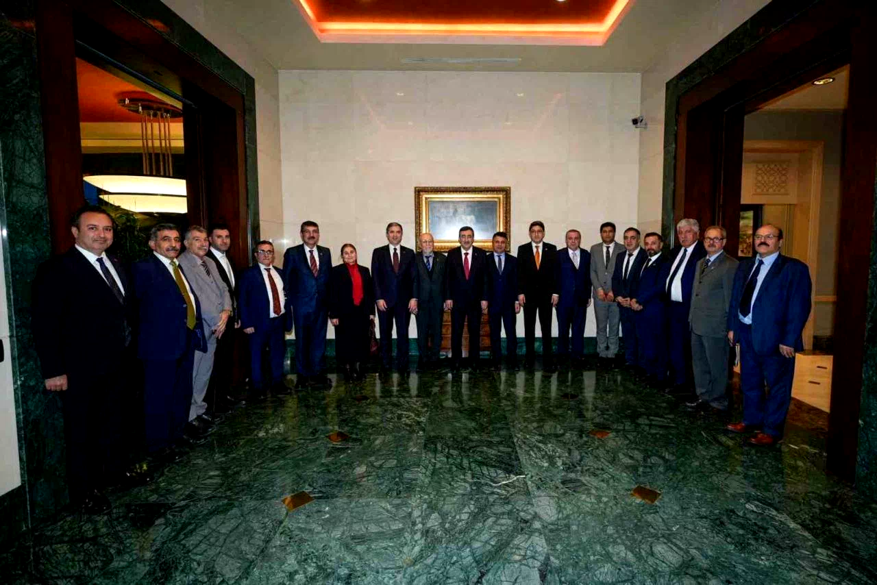 Cumhurbaşkanı Yardımcısı Yılmaz: “Avrupa’dan gelen Ezidi toplumu temsilcilerini Cumhurbaşkanlığı Külliyesi’nde misafir ettik”