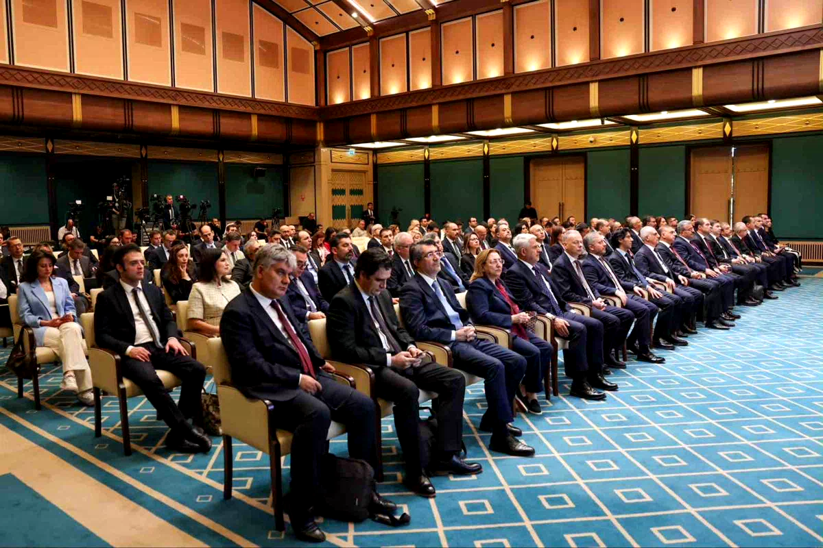 Cumhurbaşkanı Yardımcısı Yılmaz: "Savaşın etkisi olmasaydı enflasyon yüzde 25 seviyesinde olacaktı"