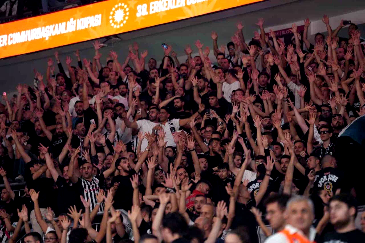 Cumhurbaşkanlığı Kupası: Fenerbahçe: 43 – Beşiktaş: 34