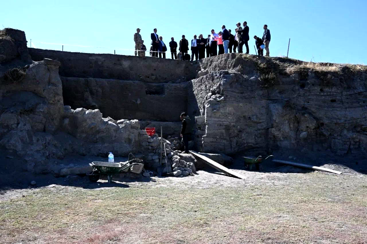 Değirmenler Höyüğü’nde binlerce yıl öncesinin izleri aranıyor