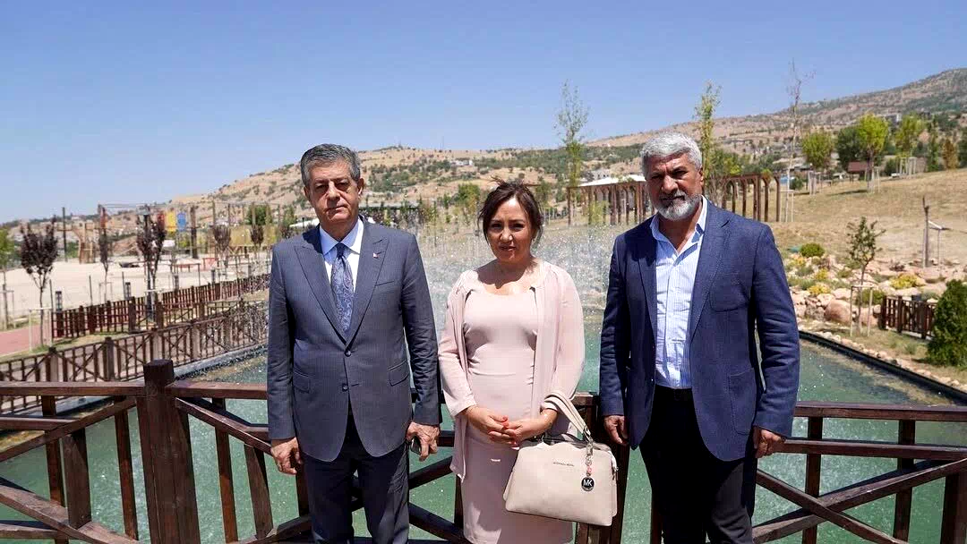 DEM Parti’den ihraç edilen Kayır, Başkan Yarka’yı ziyaret etti