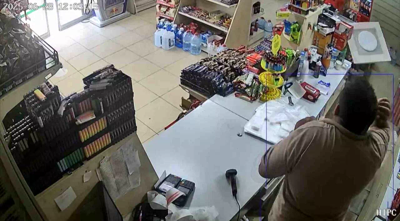 Deprem gibi hissettiren dinamitle patlatma paniğe neden oldu