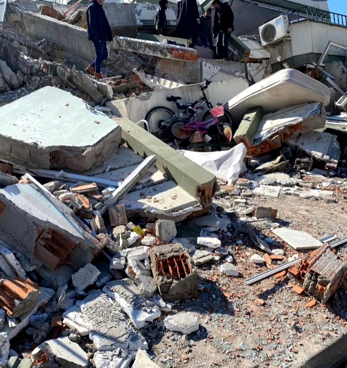 Depremde 130 kişinin öldüğü site için karar çıktı: Proje sorumlusuna 15 yıl ceza verildi