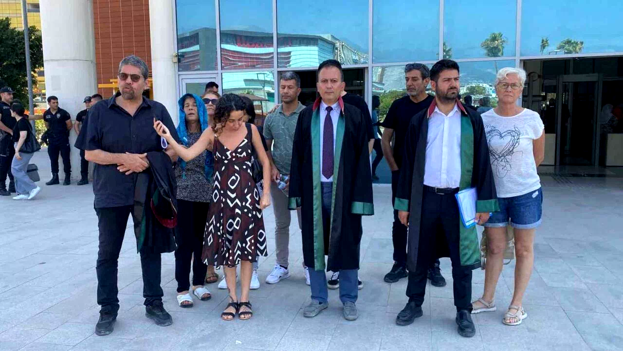Depremde 14 kişiye mezar olan MCG Towers’un müteahhidi kendini “Binada en kaliteli malzemeleri kullandım” diyerek savundu