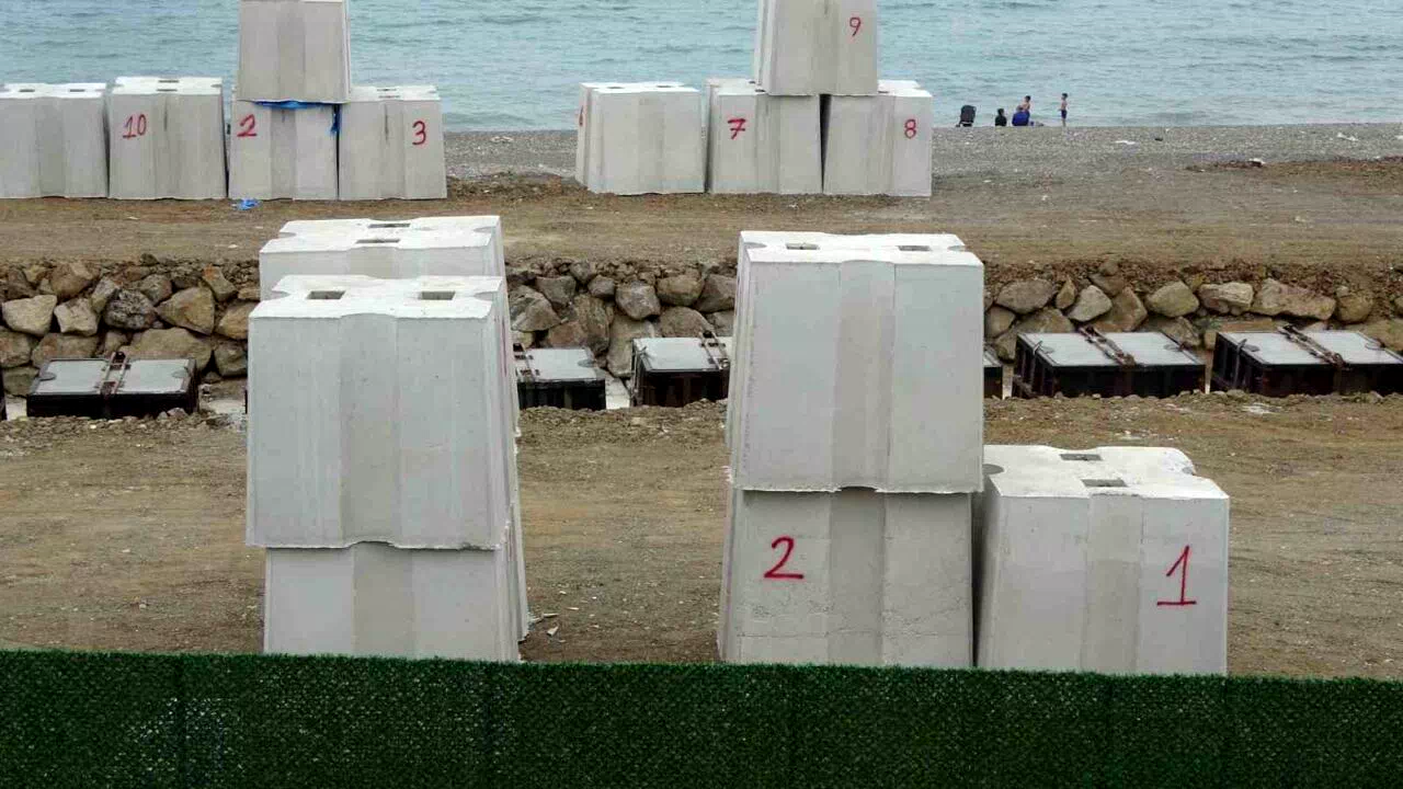 Dev dalgalardan korumak için devasa betonlar kullanılacak