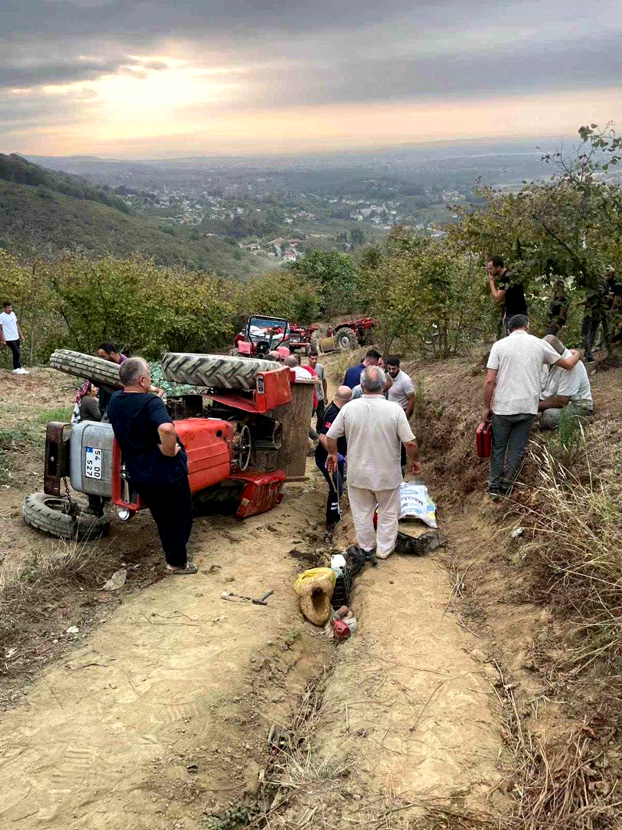 Devrilen traktörün altında kalan adam hayatını kaybetti