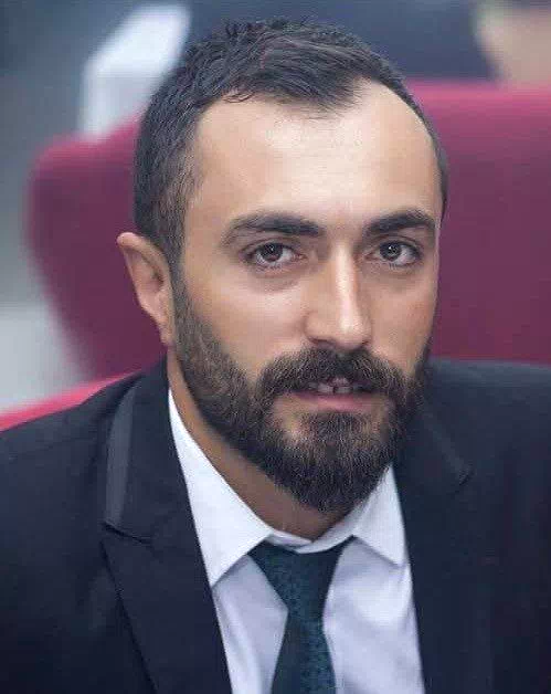 Devrilen traktörün altında kaldı, hayatını kaybetti