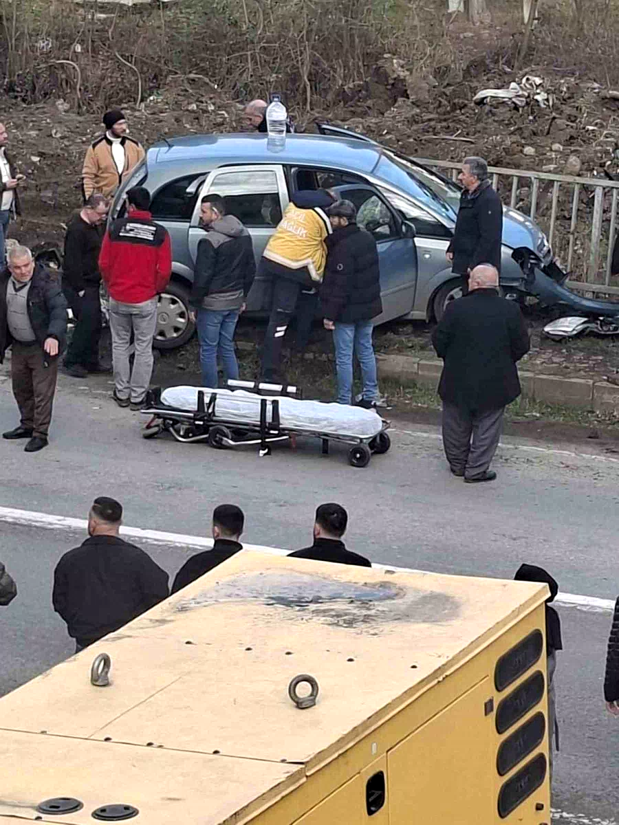 Direksiyon başında kalp krizi geçirip kaza yapan sürücü öldü