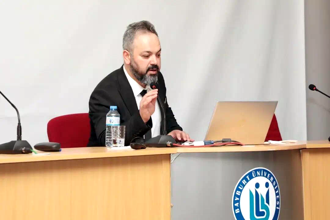 ‘Direnişten Dirilişe’ konferansında darbeler ele alındı