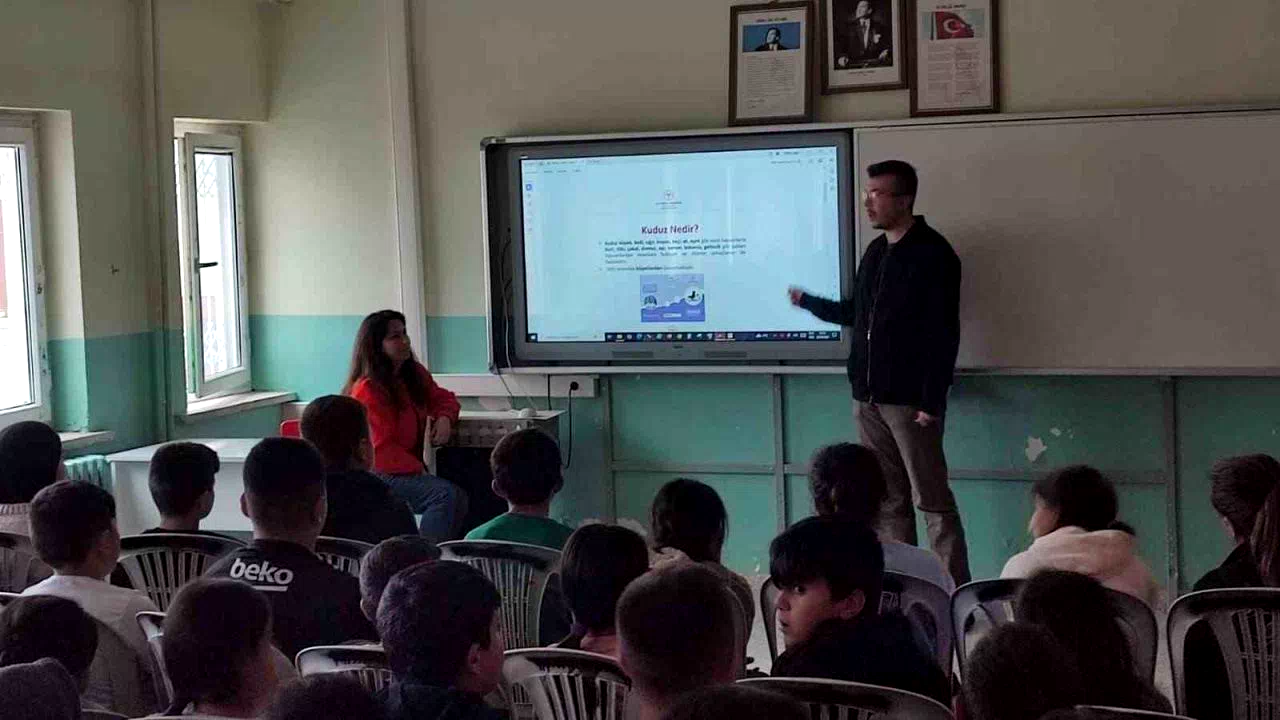 Dr. Akkaya: “Kuduz hastalığı yüzde 91 oranında köpeklerden bulaşmakta”