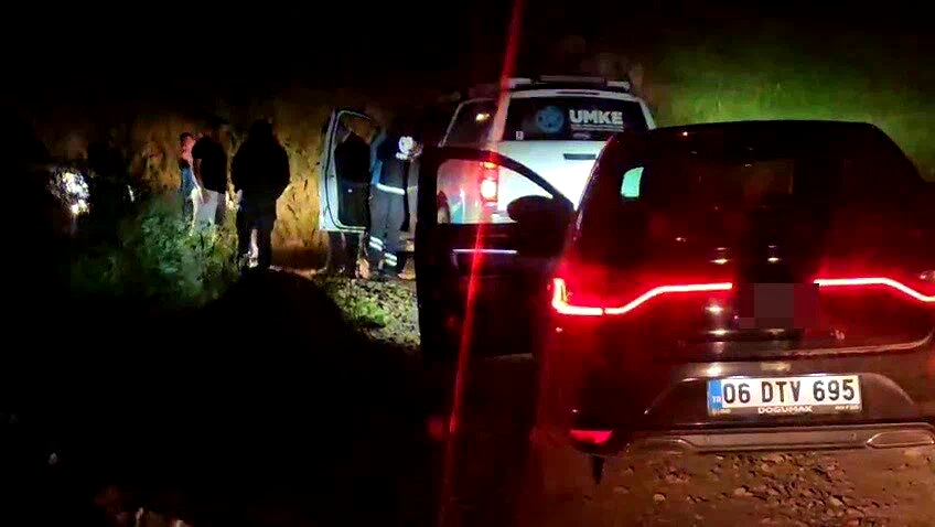 Düşen uçağın enkazını arama çalışmaları sürüyor
