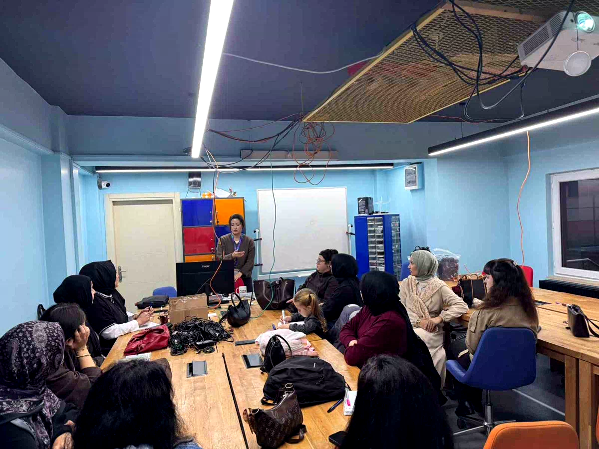 Düzce’de gençlere yapay zeka eğitimi başladı