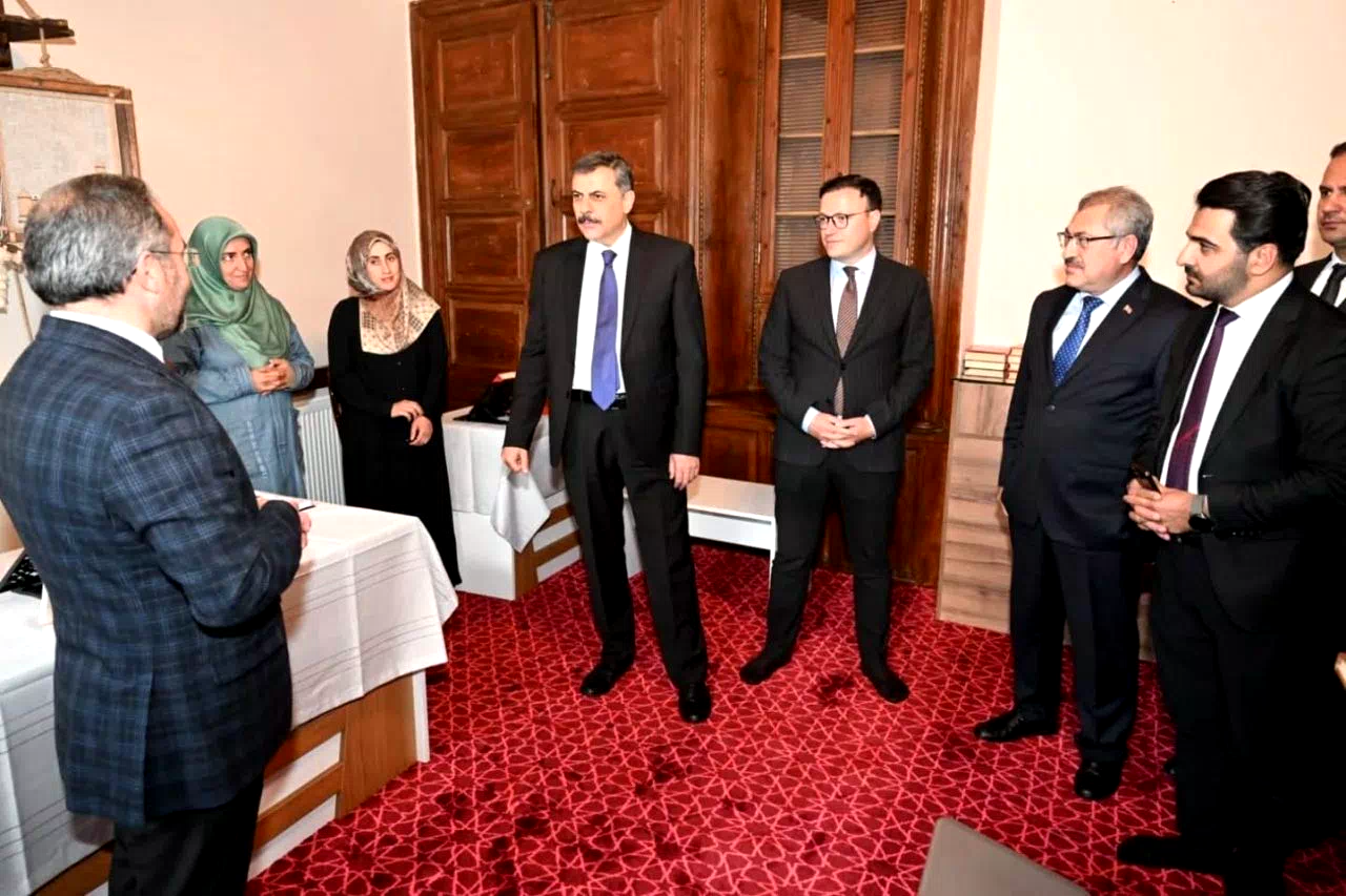 Ebubekir Efendi Dar’ul Huffaz gözdolduruyor
