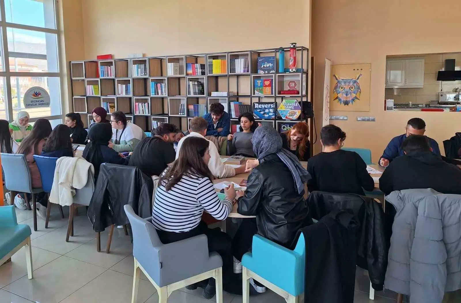EBYÜ’de Gerçekleşen Sanat Terapisi Etkinliği Renkli Anlara Sahne Oldu