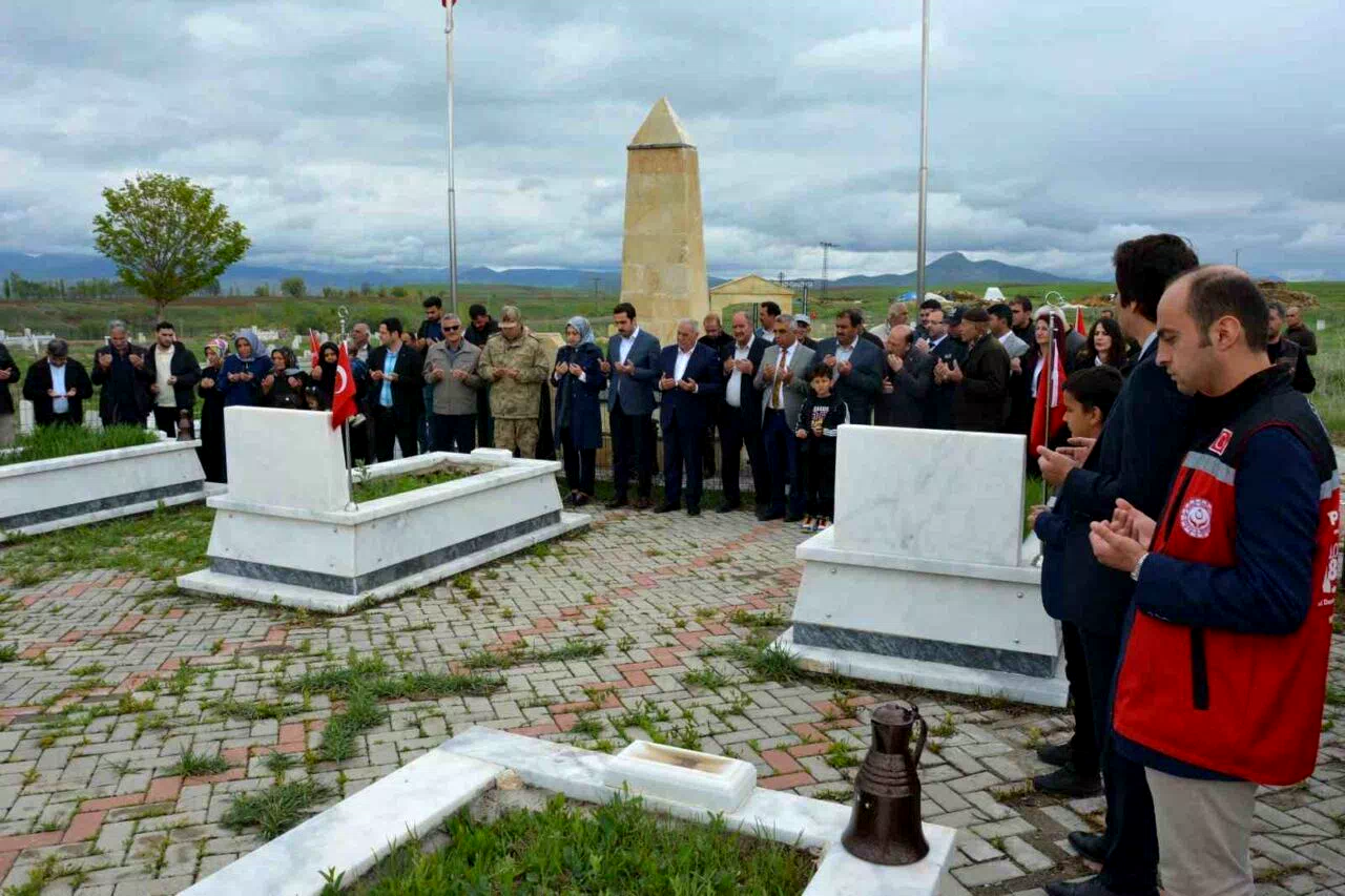 Edebük’de katledilen 9 vatandaş dualarla anıldı