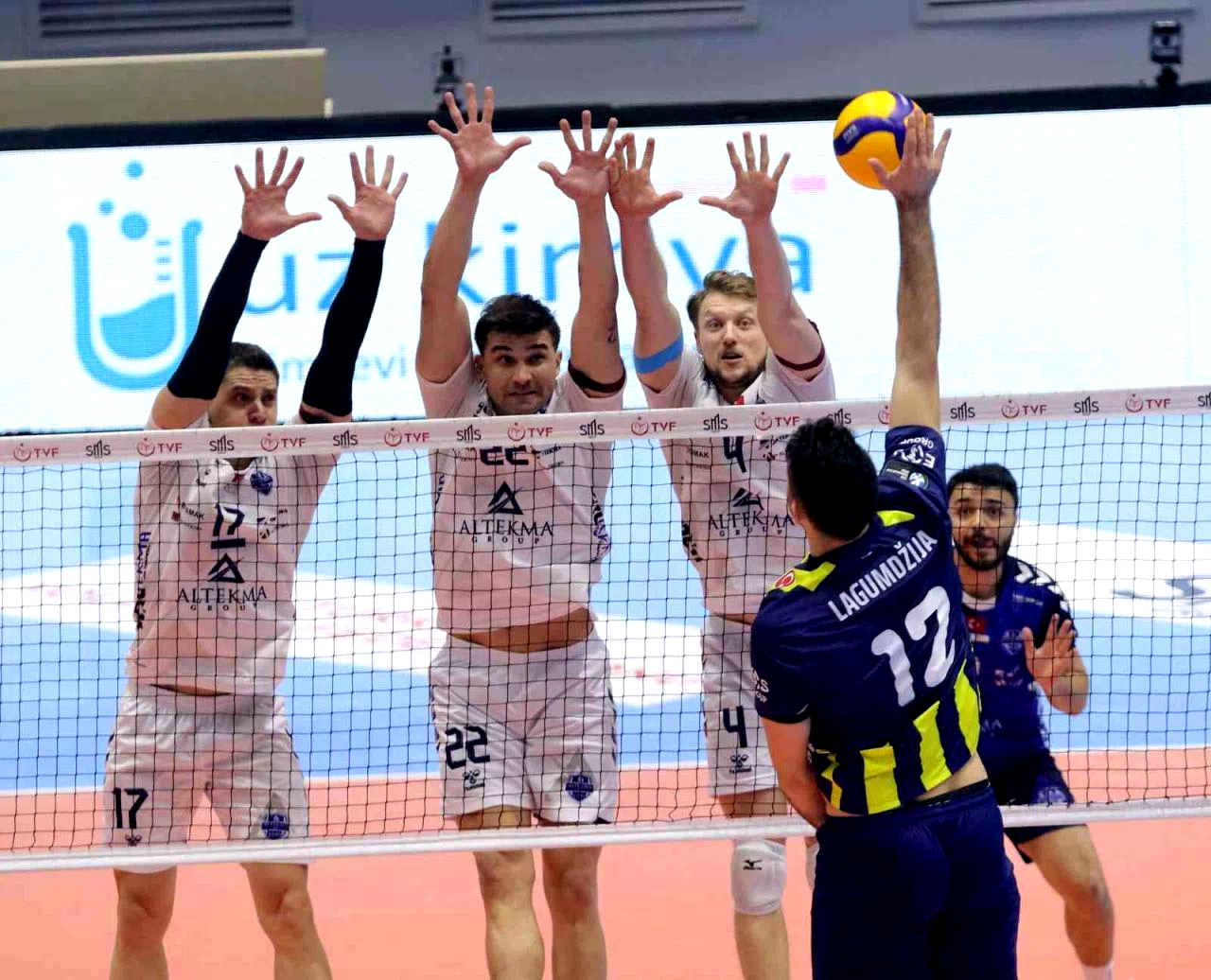 Efeler Ligi: Altekma: 1 – Fenerbahçe: 3